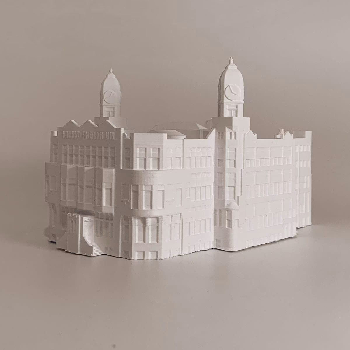 houseforscale_0100_6363